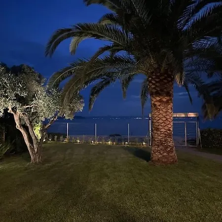 Παραθαλάσσια Βίλα Neos Marmaras Exterior photo